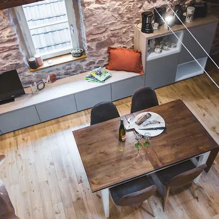 Hissla Apartment *
